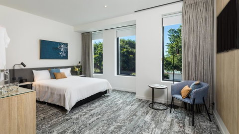 Oaks Cairns Hotel - QLD Tourism 0