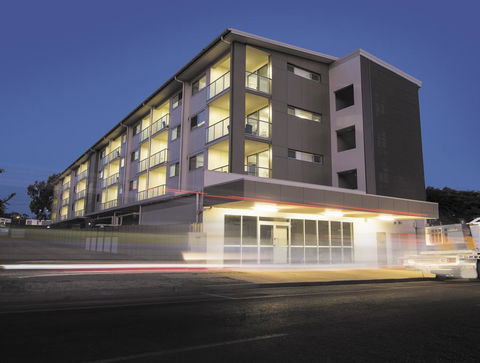 Oaks Moranbah Suites - QLD Tourism 0