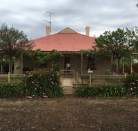 Oakwood Cottage - QLD Tourism