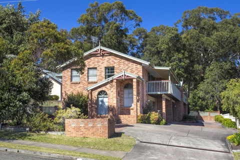 Ocean 1/38 - Ocean's Apartment - QLD Tourism 0