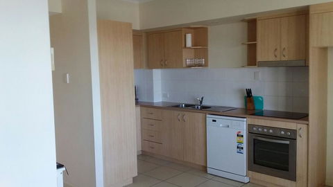 Ocean Breeze Apartments - Queensland Tourism 2