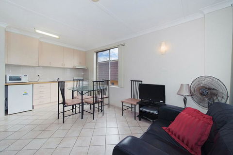 Ocean Court 7 13 Lord Street - Queensland Tourism 1