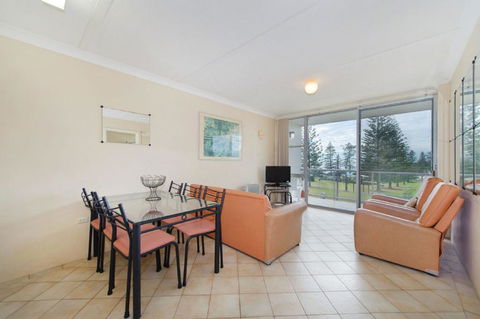 Ocean Court 8 13 Lord Street - Queensland Tourism 2