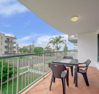 Ocean Crest Unit 4 22 Warne Tce