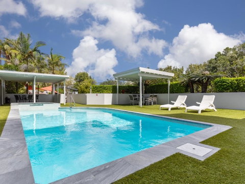 Ocean Isles Seaside Luxury - QLD Tourism 3