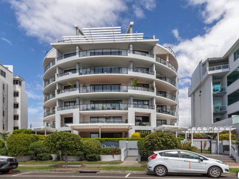 Ocean Isles Seaside Luxury - QLD Tourism 0