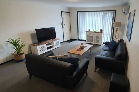 Ocean Pearl Villa - Queensland Tourism 1
