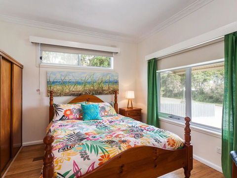 OCEAN SOUNDS - Anglesea - QLD Tourism 3
