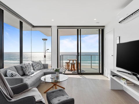 Ocean Views Apartment With Rooftop Pool - QLD Tourism 0