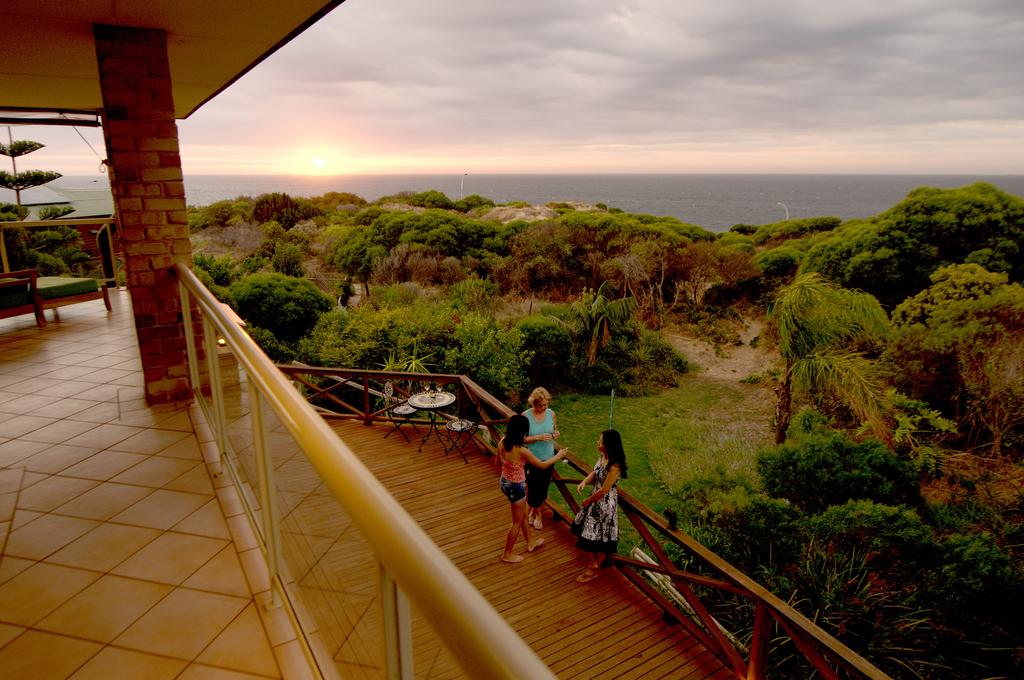 Warnbro WA QLD Tourism