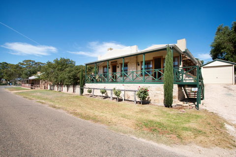 Old Swanport General Store, Swanport-Murray River - QLD Tourism 0