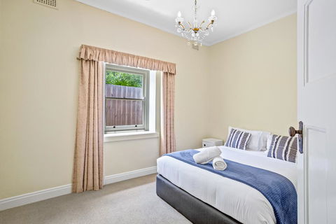 Old World Charm On Shannon - Queensland Tourism 3