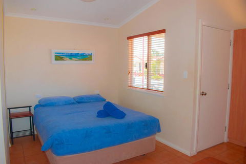 Outback Oasis Caravan Park - Queensland Tourism 2