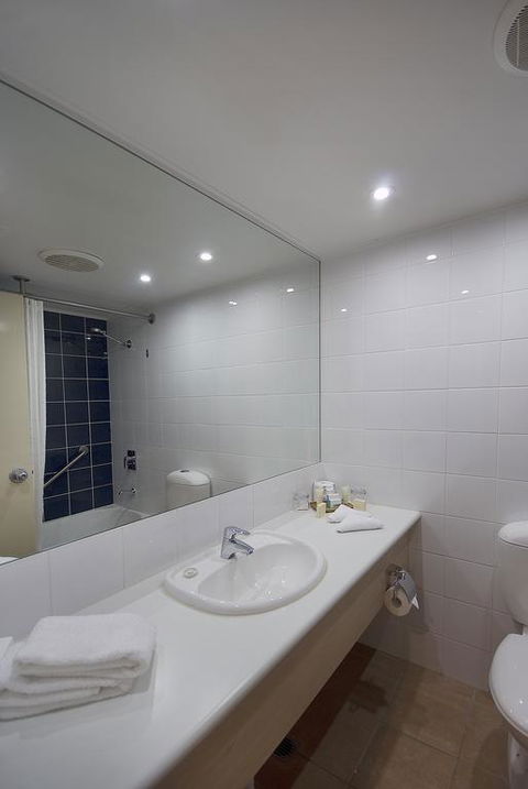 Outback Pioneer Hotel - QLD Tourism 3