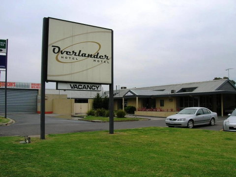 Overlander Hotel Motel - QLD Tourism 1