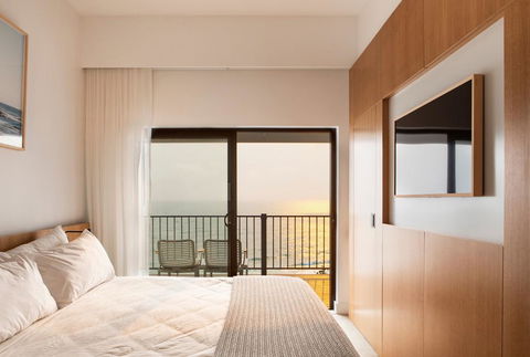 Pacific Hotel Yamba - QLD Tourism 2