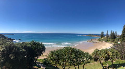 Pacific Hotel Yamba - QLD Tourism 1