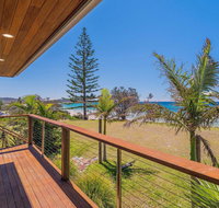 Pacifica 1 - On the beach at Brooms Head - QLD Tourism