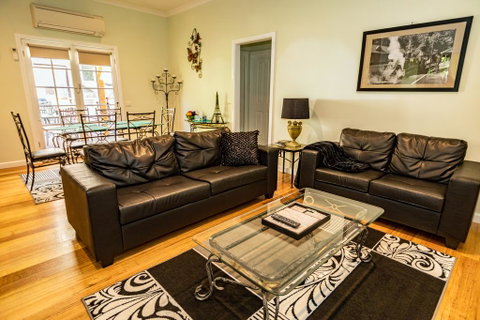 Paddys Creek Retreat - QLD Tourism 1