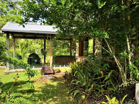 Palm Grove Rainforest Retreat - QLD Tourism 3