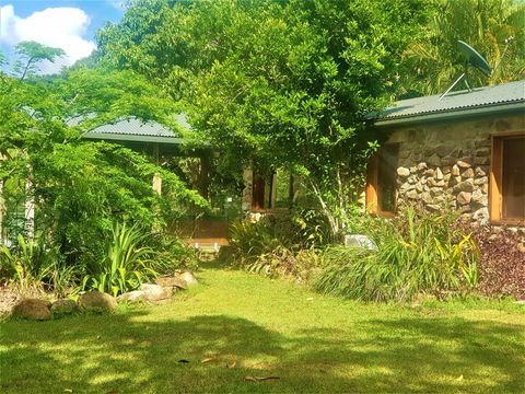 Palm Grove Rainforest Retreat - QLD Tourism 0