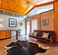 Palm Springs Suite - QLD Tourism