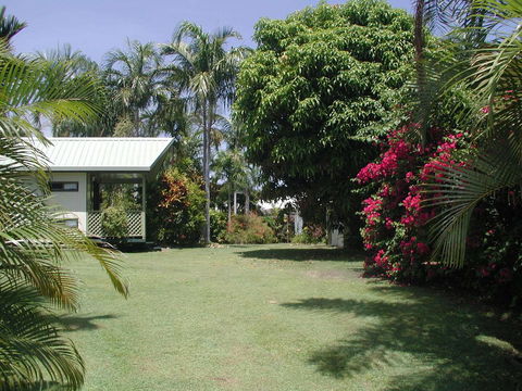 Palm View Holiday Apartments - QLD Tourism 1