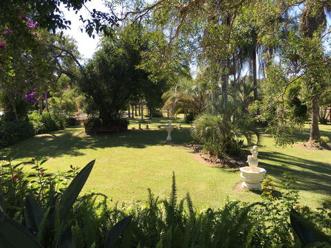 Palms Oasis Motel - QLD Tourism 1