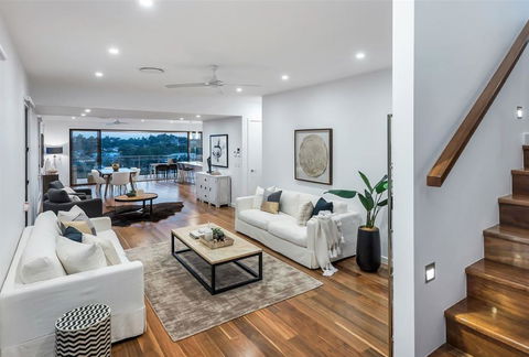 Panoramic Views Villa Birdwood Terrace 4 Bedroms - Toowong - QLD Tourism 3