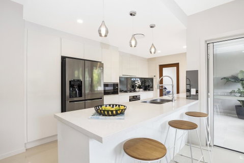 Park Avenue Luxe Townhouse Brand New Sleeps 9 - QLD Tourism 2