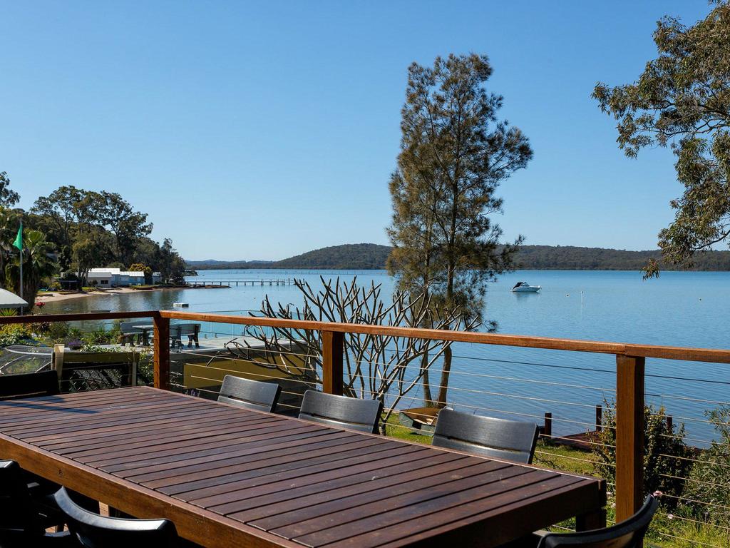 North Arm Cove NSW QLD Tourism