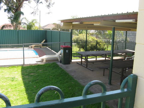 Peak Hill Golden Peak Budget Motel - QLD Tourism 3