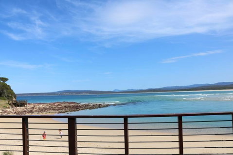 Pelican Lake Holiday House - QLD Tourism 3