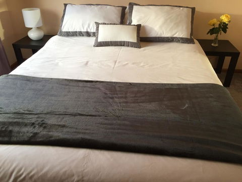 Penguin Seaside Homestay - Queensland Tourism 2