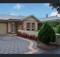 Perfect Location Central Modern Cottage - Free WiFi - QLD Tourism