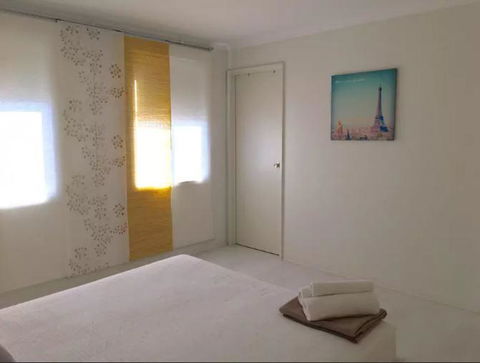Perth Family Townhouse - Queensland Tourism 1