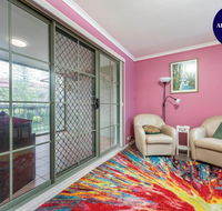 Pet Friendly Home - Pool  Parking - Tennis Court - Queensland Tourism