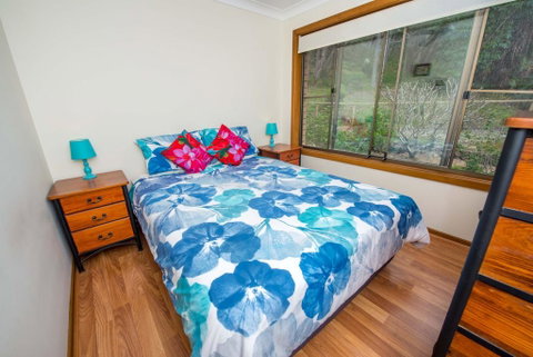 Pet Friendly Lentara St 8 - Fingal Bay - QLD Tourism 2