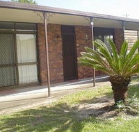 Pet friendly lowset home with room for a boat Wattle Ave Bongaree - QLD Tourism
