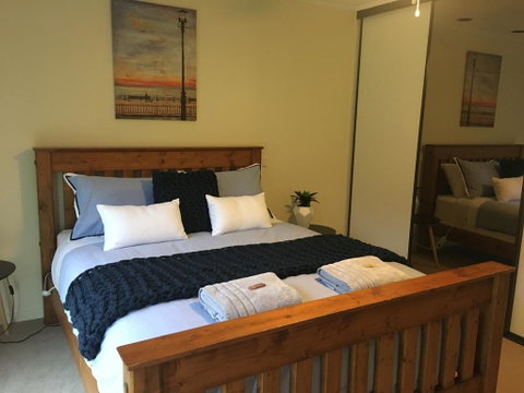 Petes Place - QLD Tourism 0