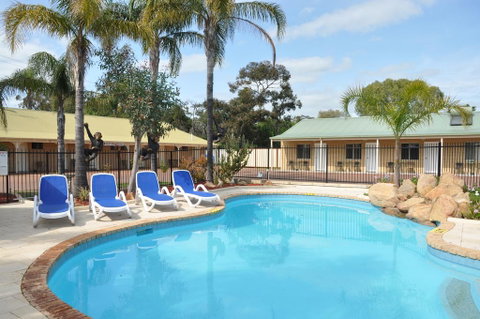 Pinjarra Resort - Queensland Tourism 0