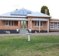 Pink Gums Farmstay - QLD Tourism