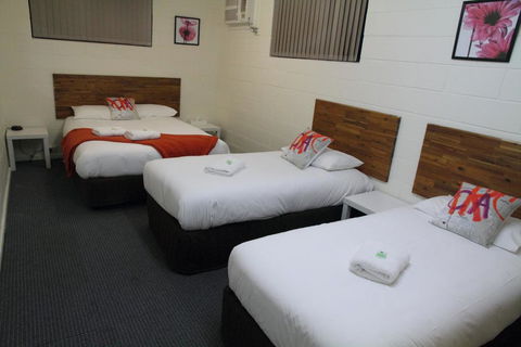 Plainsman Motel - QLD Tourism 2