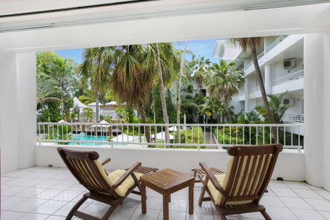 Poolside Apt In Alamanda Beachfront Resort 74 - QLD Tourism 0