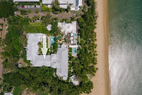 Poolside Apt. In Alamanda Beachfront Resort (56) - QLD Tourism 1