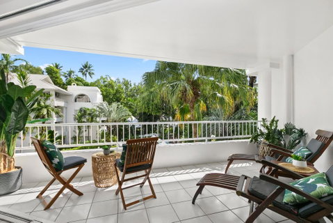 Poolside Apt. In Alamanda Beachfront Resort (56) - QLD Tourism 0