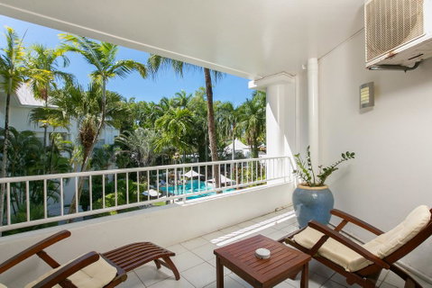 Poolside Apt. In Alamanda Beachfront Resort (67) - QLD Tourism 0
