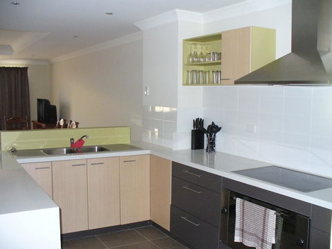 Port Denison Beach Resort - Queensland Tourism 1