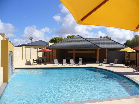 Port Denison Beach Resort - Queensland Tourism 0