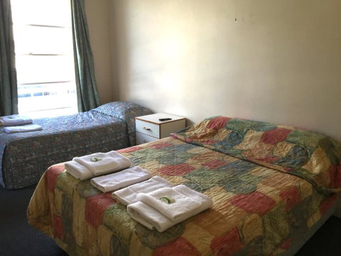 Port Macquarie Hotel - QLD Tourism 3